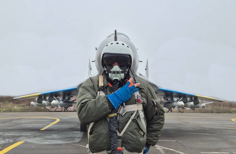 У свої 50+ Old Guard виконує завдання в небі нарівні з молодими льотчиками