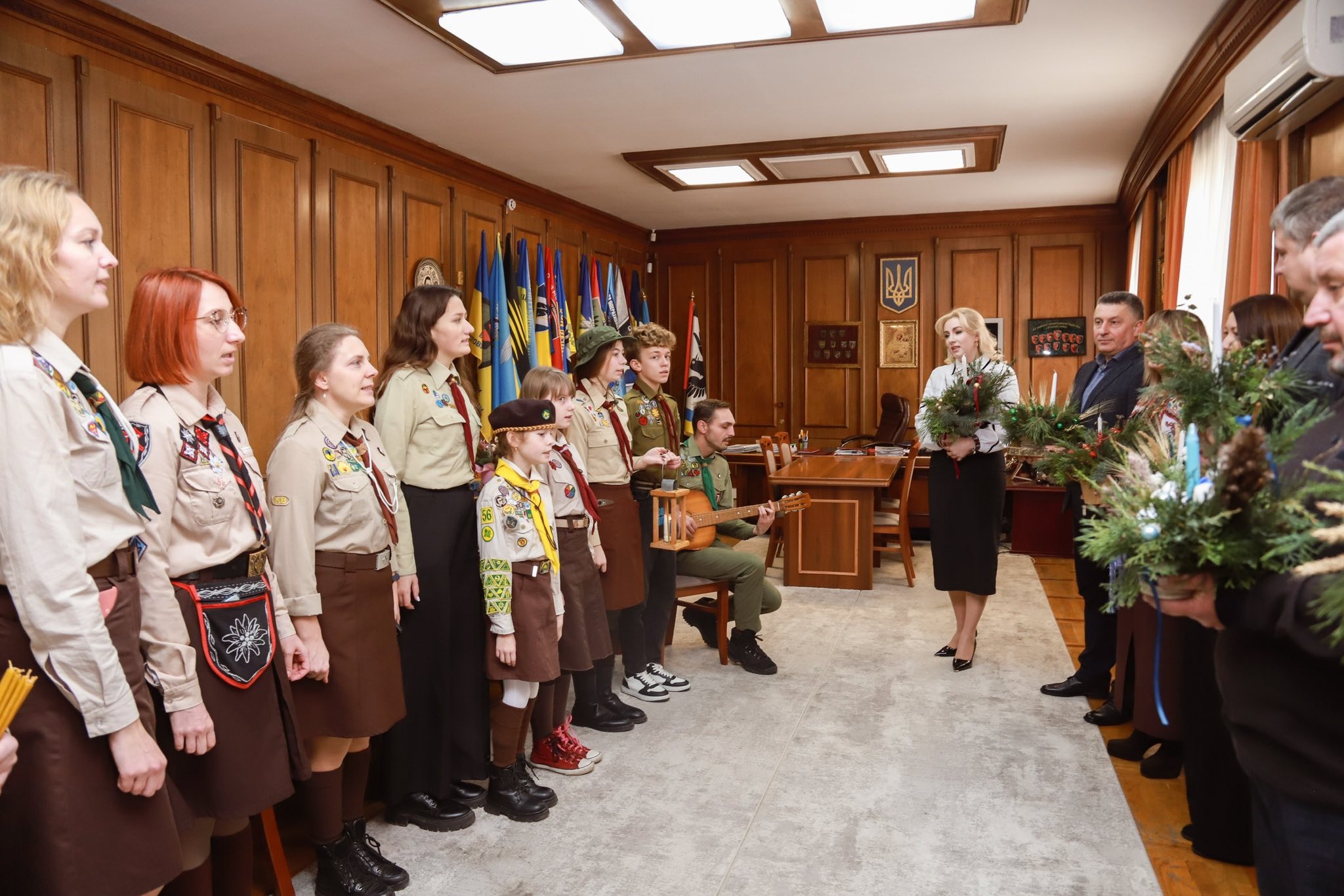 На Прикарпаття прибув Вифлеємський Вогонь Миру — символ світла, єдності та надії