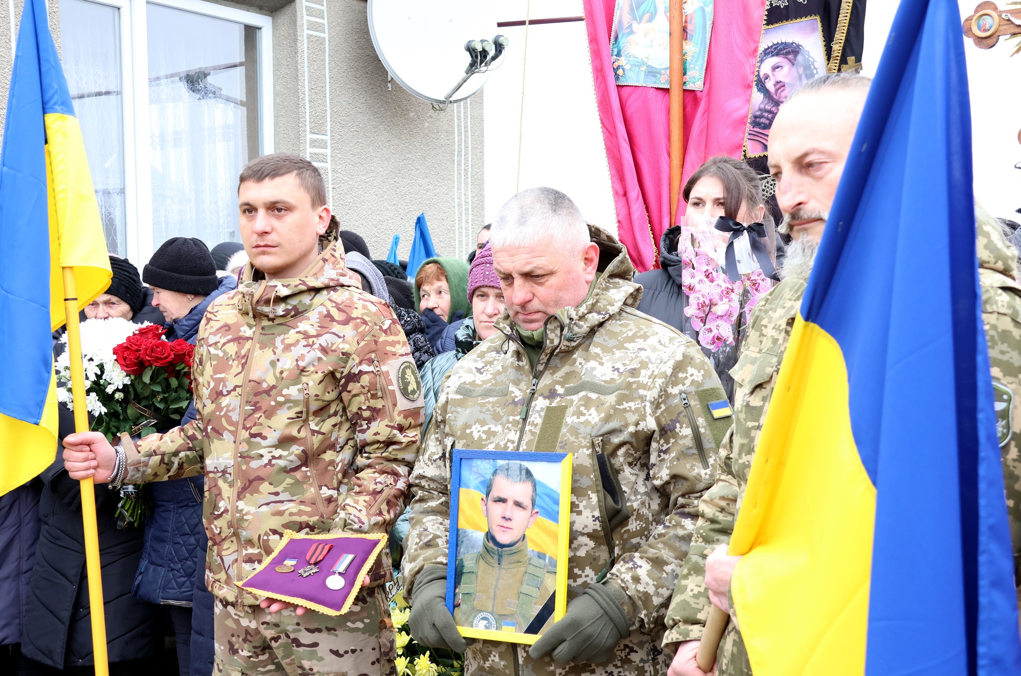 У Тисменицькій громаді попрощалися із Героєм Віктором Сусом