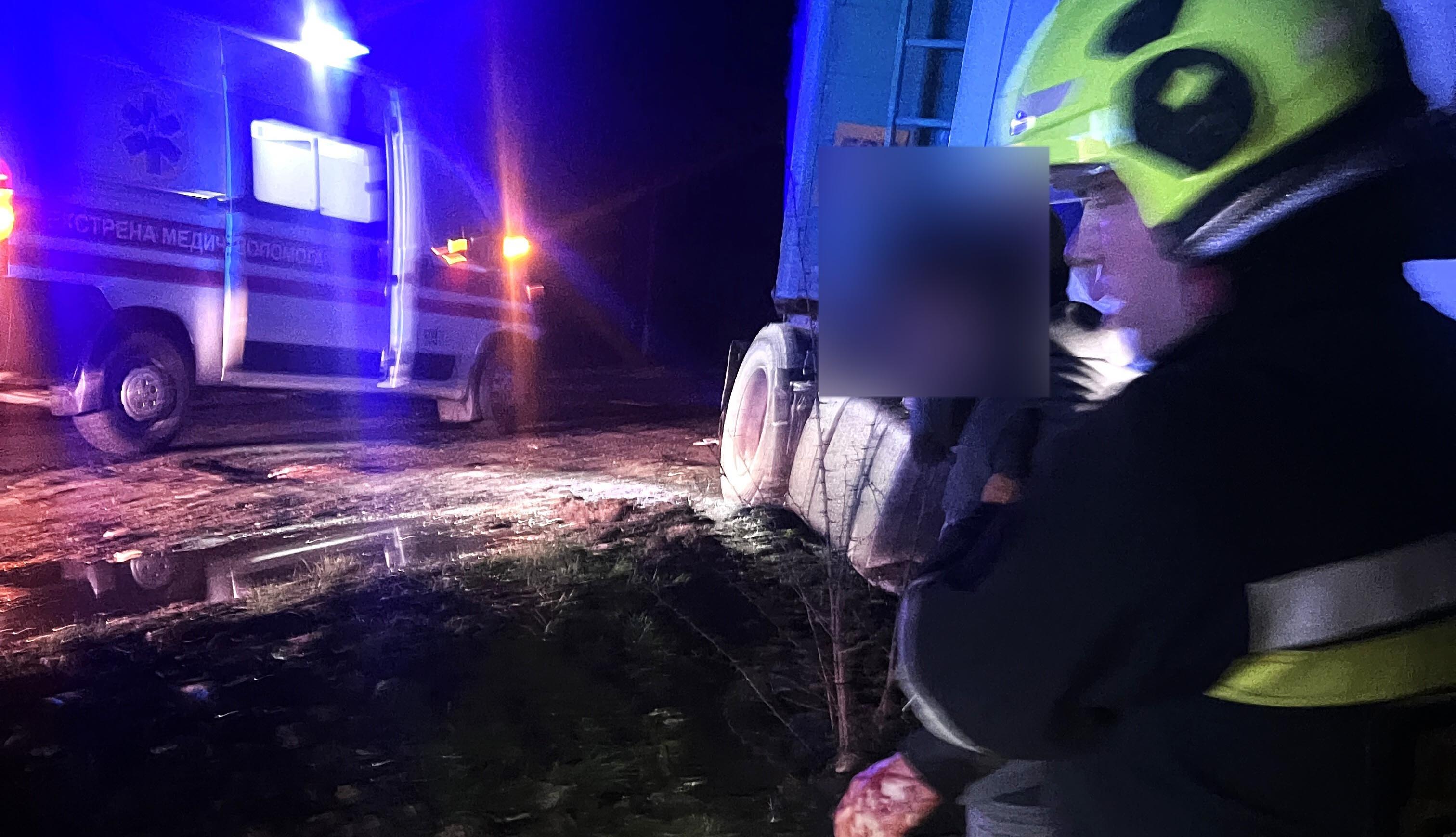 Рятувальники деблокували травмованого з пошкодженого внаслідок ДТП автомобіля (ФОТО)