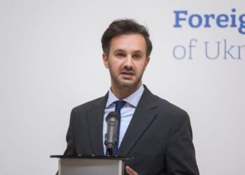 Антиукраинская истерия: в МИД “разнесли” Орбана и его нападки на Украину
