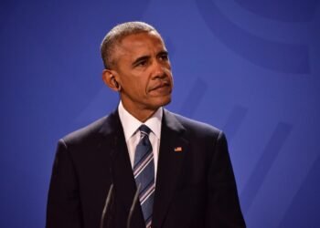 Барак и Мишель Обама поддержали кандидатуру Камалы Харрис на пост президента США