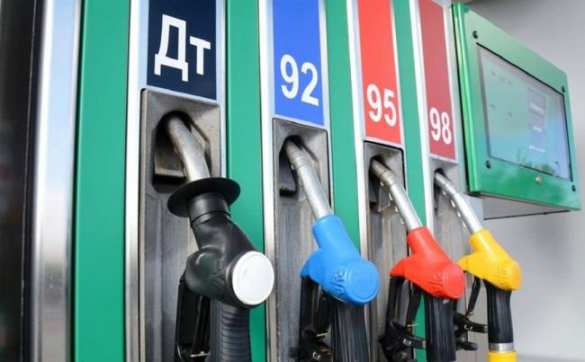 Українські АЗС знизили ціни на бензин