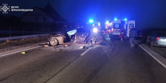 На Івано-Франківщині внаслідок ДТП загинули двоє людей