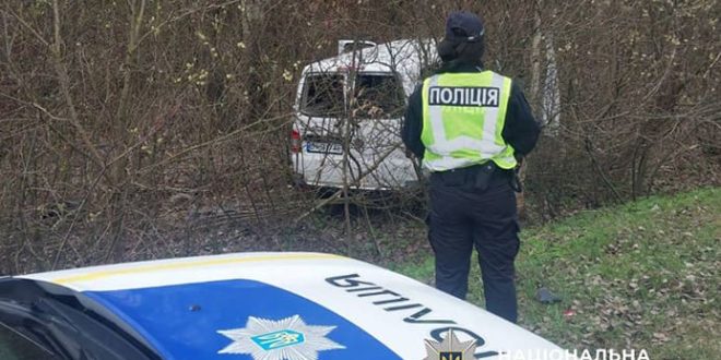 У Коломийському районі внаслідок ДТП загинув водій мікроавтобуса