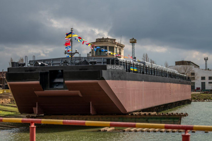 Українське Дунайське пароплавство побудувало ще одну SLG-баржу (фото)