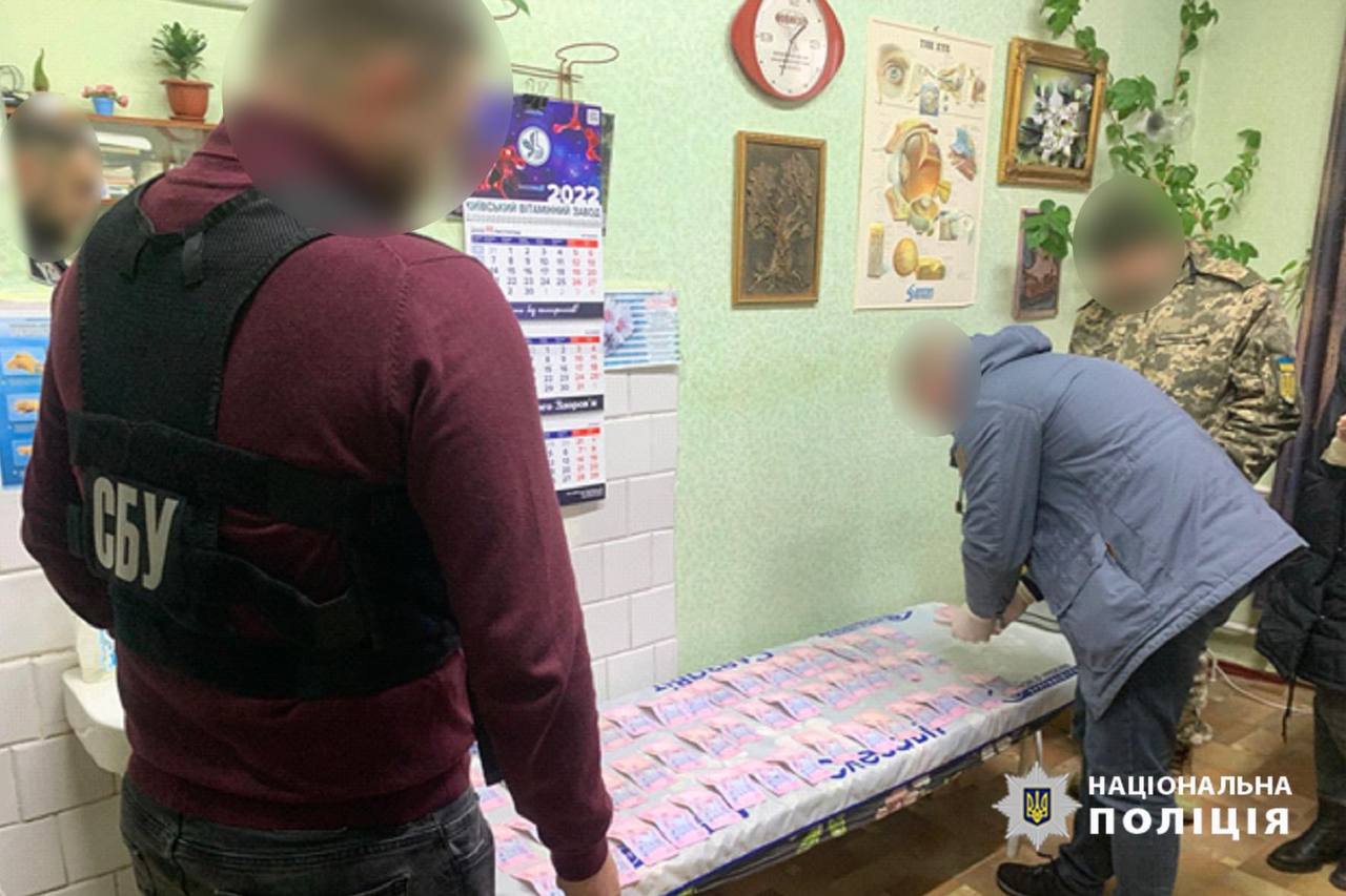 На Черкащині затримали лікаря, який допомагав чоловікам уникнути служби