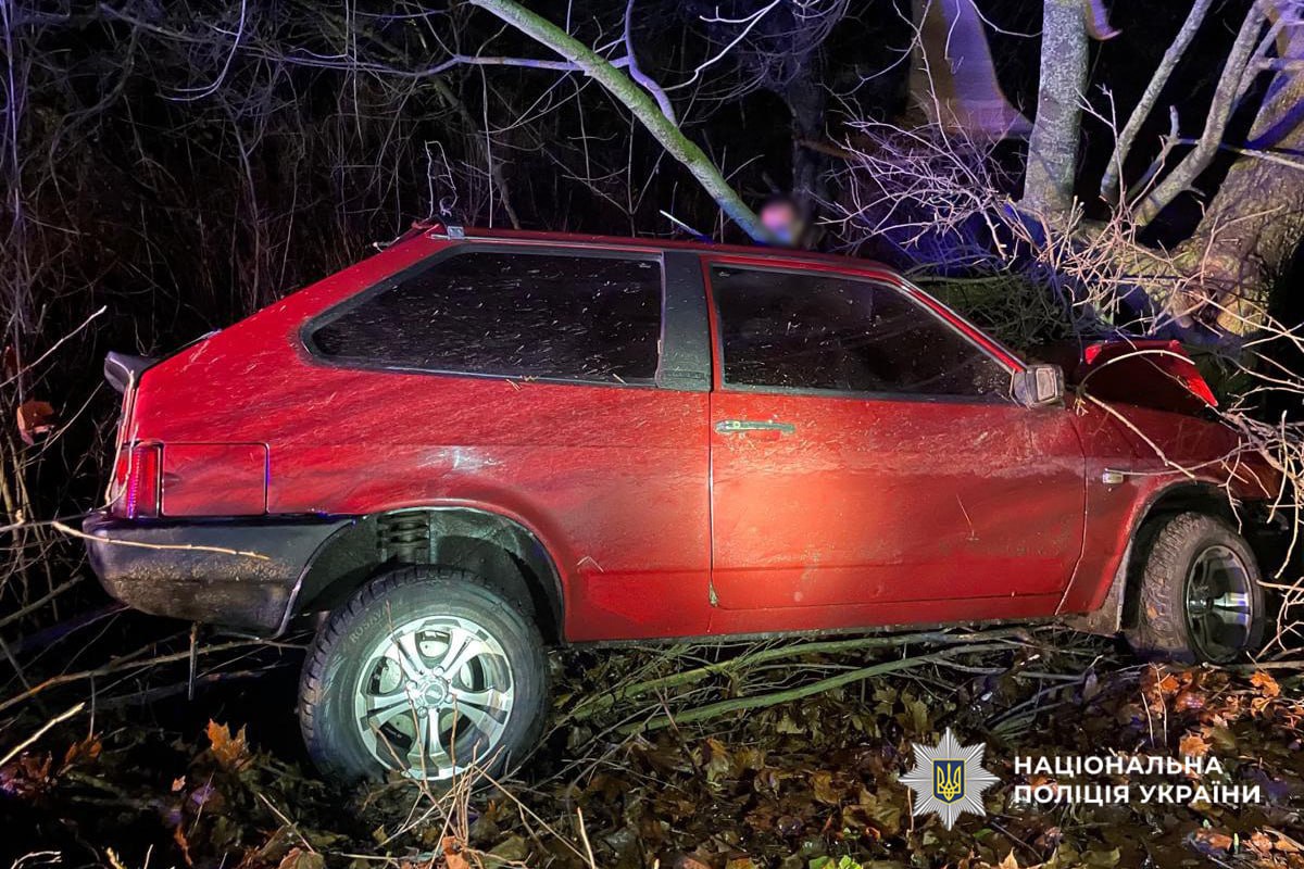 На Звенигородщині в аварії загинув водій «ВАЗ» (ФОТО)