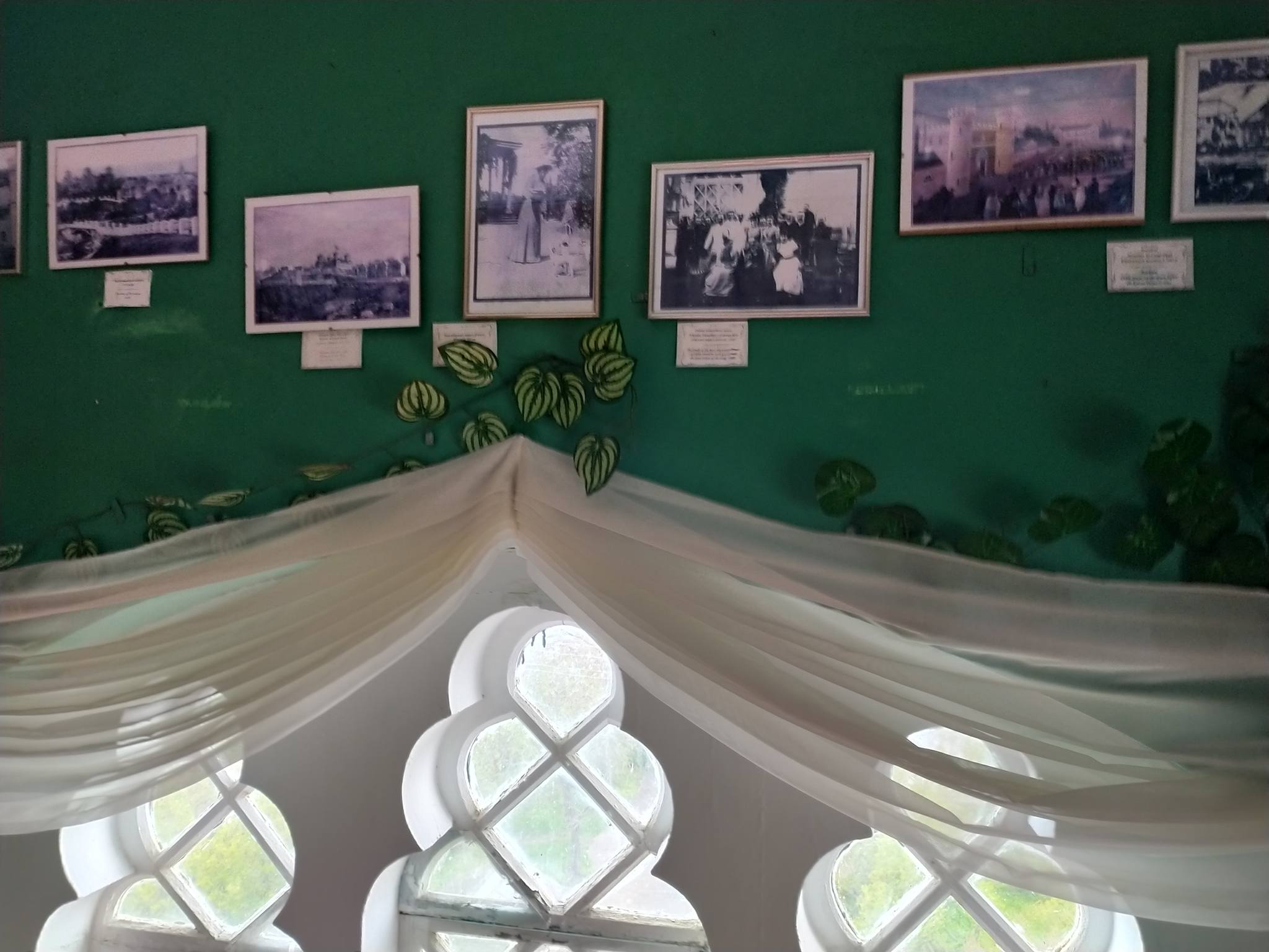 В історичному палаці в Корсуні відкривають екскурсію однією з його частин