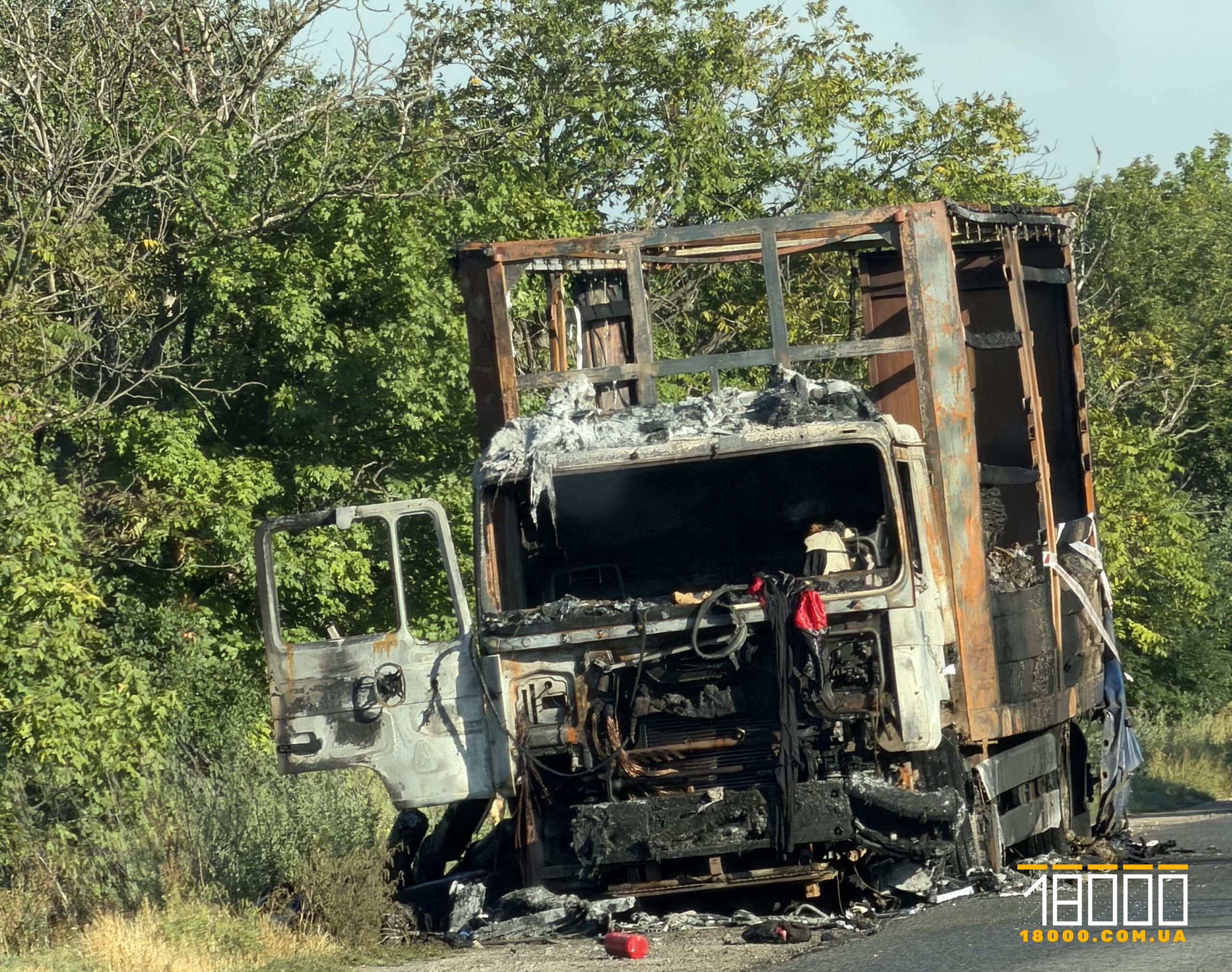 Під час руху загорілася вантажівка на Черкащині (ФОТО)