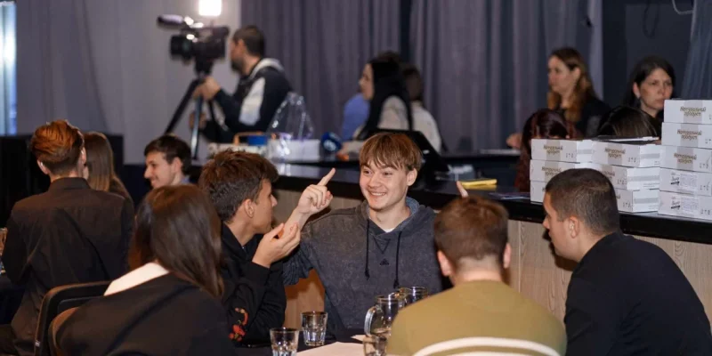 Студенти вінницьких навчальних закладів змагались у «БатлУм»