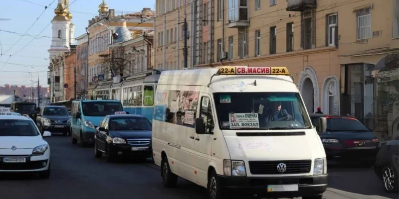 У Вінниці тестують варіант оплати банківською картою проїзду в маршрутках