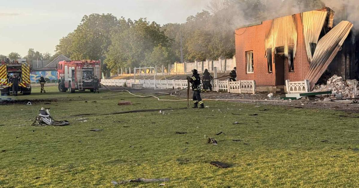 Росіяни обстріляли стадіон на Харківщині: що пошкоджено