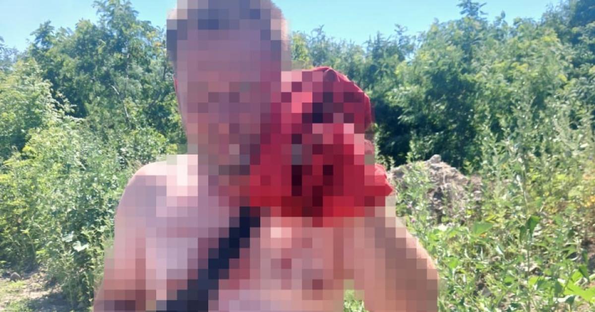 Мати, дитина та енергетики зазнали поранень через удари по передмістю Харкова