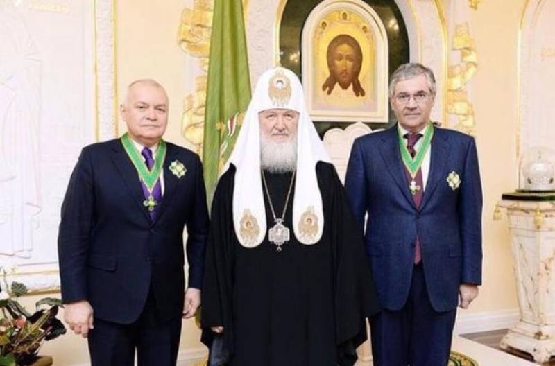 РПЦ нагородила за "об'єктивність" пропагандиста Кисельова