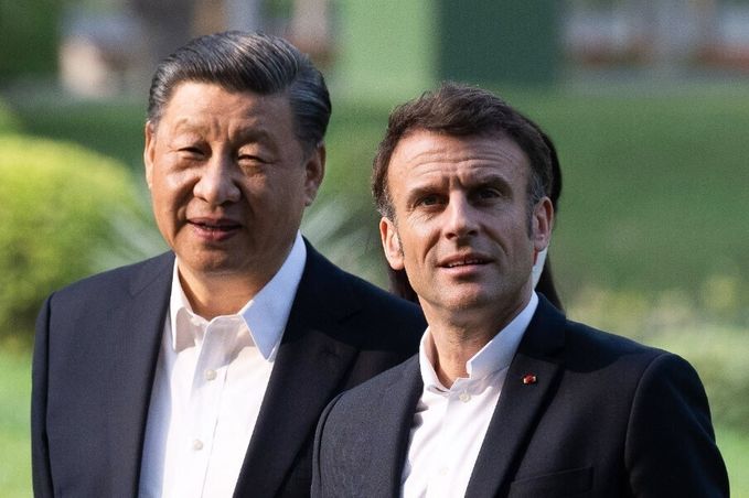 Китайський лідер у Парижі заявив про пошук "хороших шляхів" завершення " української кризи"