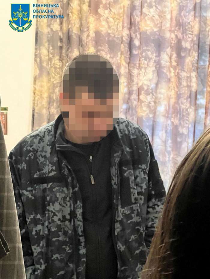 Виманили у матері загиблого сина-військовослужбовця майже 1 млн. грн