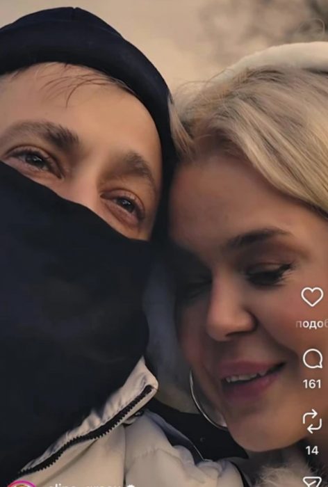 Гросу повідомила про вагітність кліпом із коханим в балаклаві