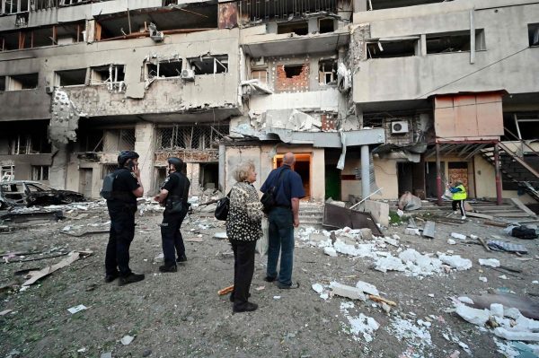 Війна очима українців — ключові результати соцдослідження “Політарени” та Active Group