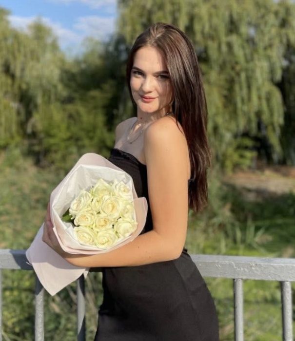 Чи винна війна у тому, що померла молода 20-річна студентка Людмила Подтабачна народилась, вчилася і жила в Херсонській області.