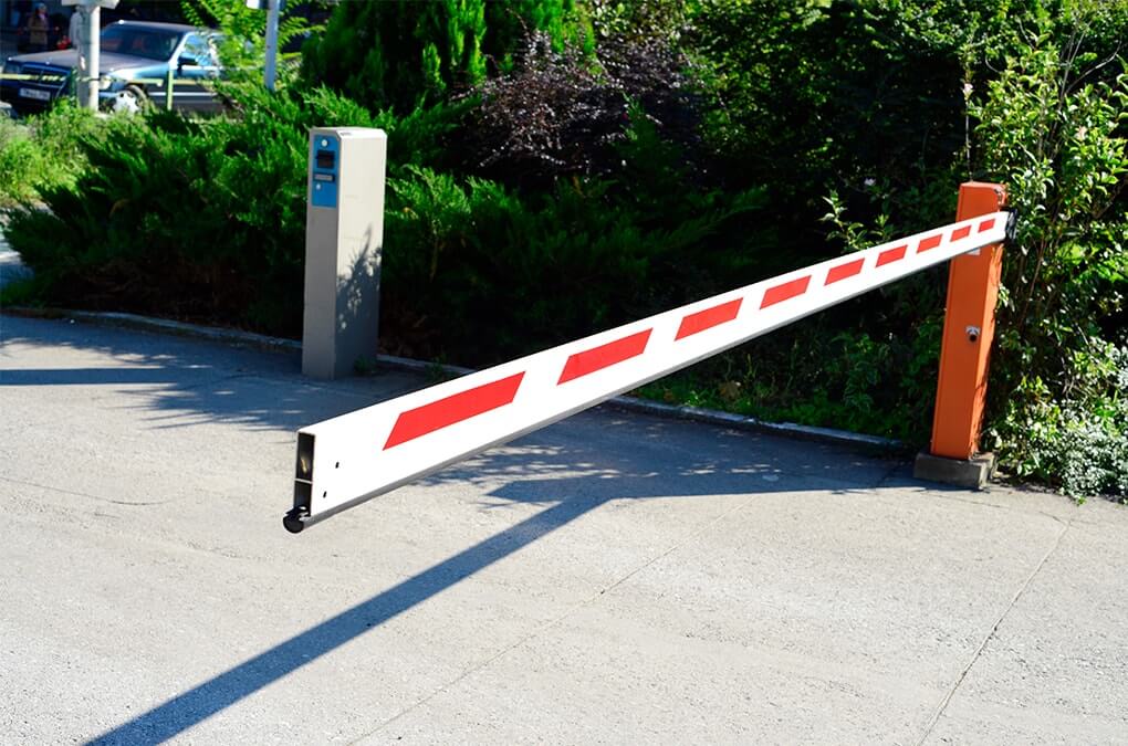 У Вінниці ліквідують самовільно встановлені в дворах блокатори та шлагбауми