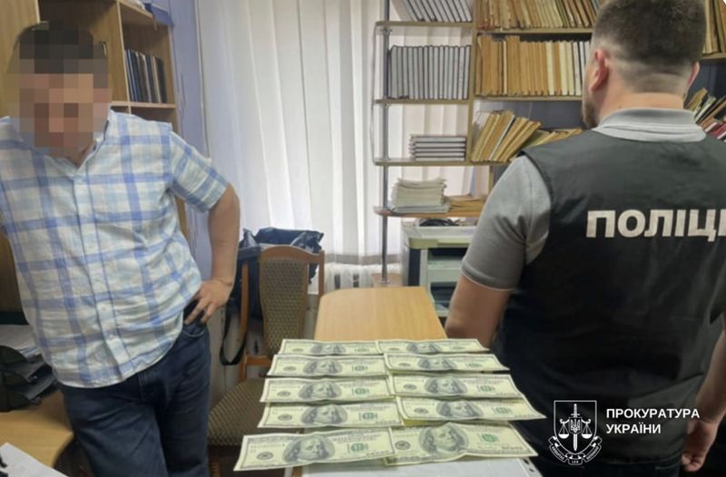 Співробітник БТІ вимагав $2000 хабаря за узаконення самобуду: викрито керівника підрозділу БТІ у Вінницькому районі