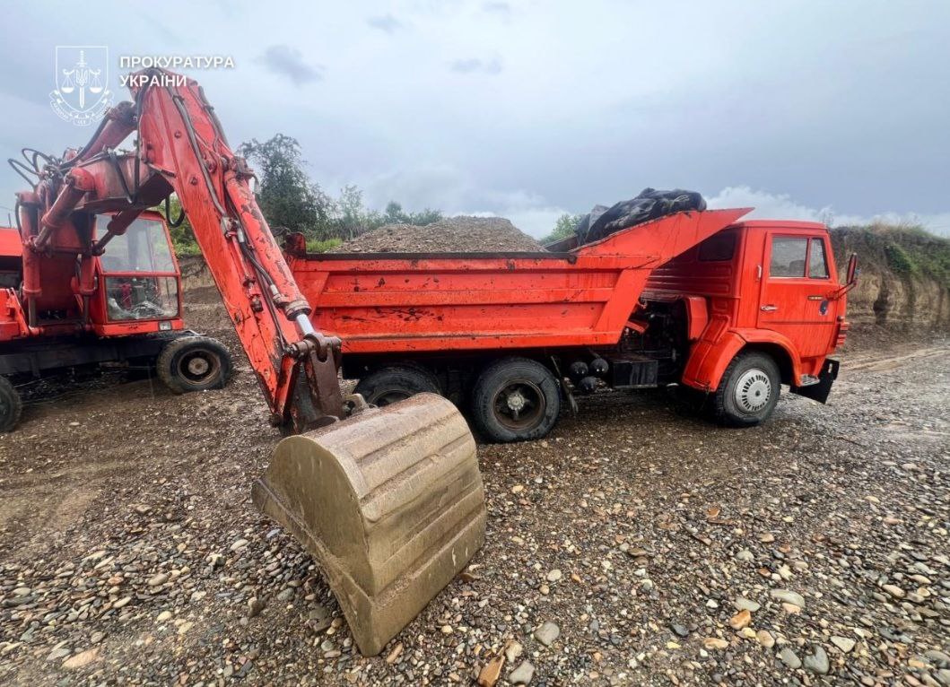 На Буковині викрито незаконний кар’єр зі збитками на понад 15 млн грн