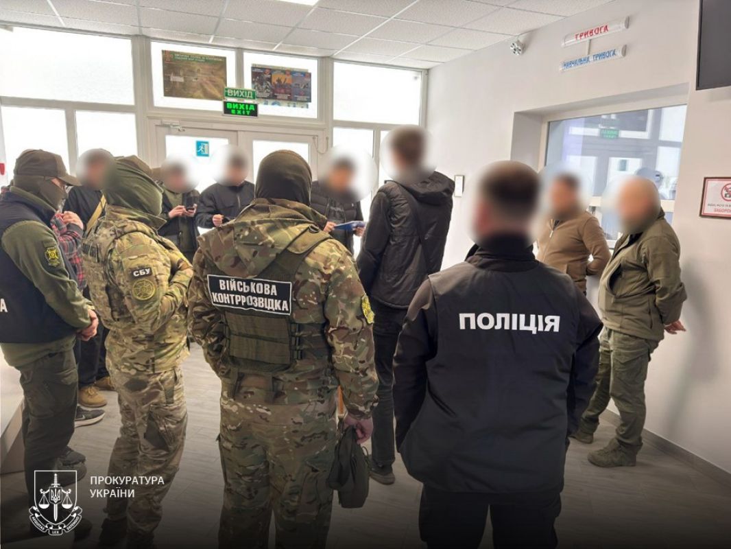 Фіктивна мобілізація: на Буковині експосадовця ТЦК підозрюють у внесенні неправдивих даних до реєстру “Оберіг”