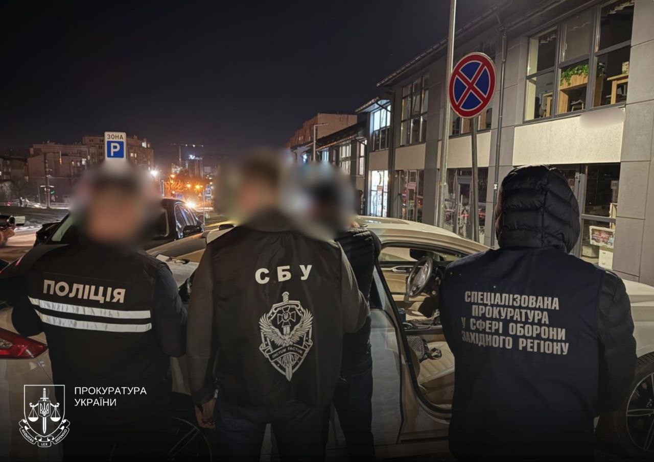 На Львівщині військовослужбовець за 7 тисяч доларів обіцяв «бронювання» від мобілізації