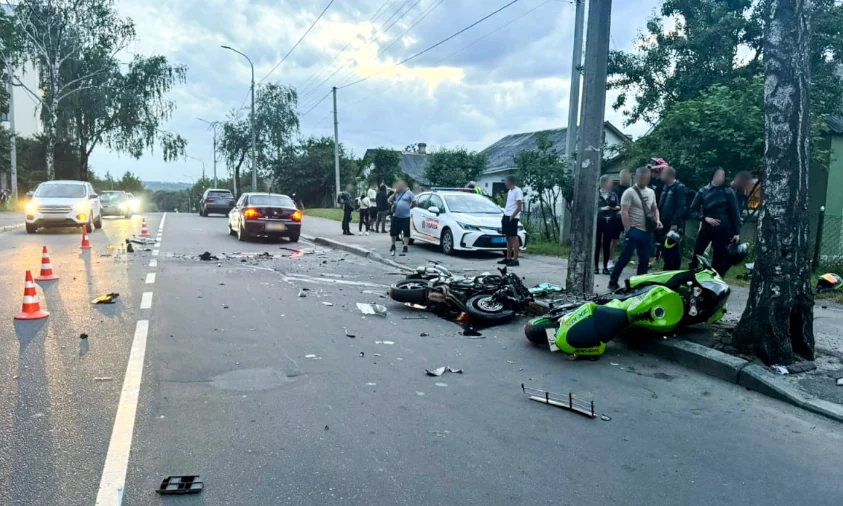 У Рівному внаслідок ДТП травмувались двоє мотоциклістів