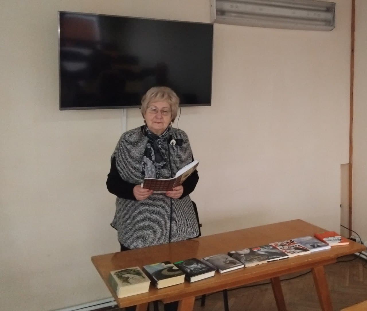 «Моя хата… не скраю!» — нова книга Віри Мельникової про людей у тилу