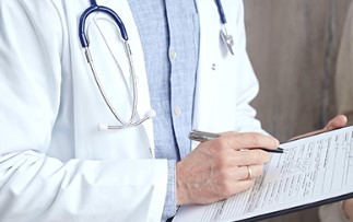 Лікарняні доведеться перерахувати: що змінює уточнений страховий стаж