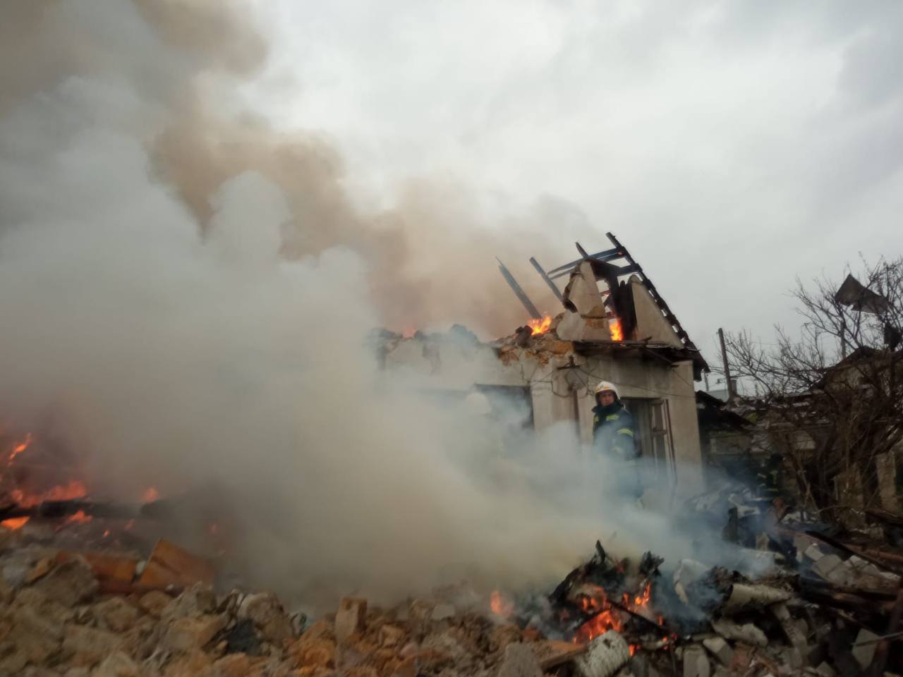 Росіяни обстріляли Одесу: зруйновано житлові будинки, є поранені (фото)