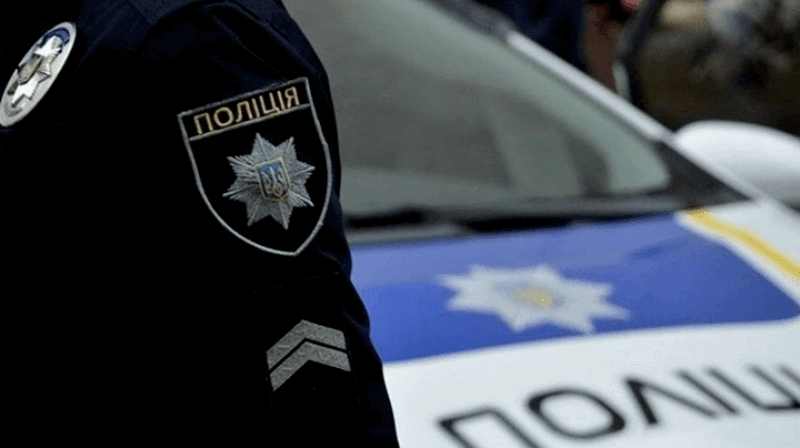 Знайшли на вулиці з критичною кровотечею: поліція у Дніпровському районі врятувала чоловіка (ВІДЕО)