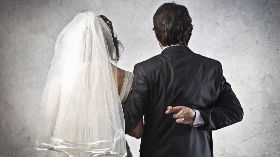 У Києві ухилянтам «продавали» фіктивне одруження за понад 100 тисяч гривень
