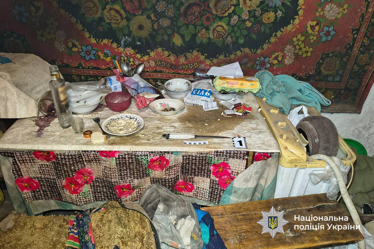 Порізала, а потім вирішила, ще й пограбувати: жительку Черкащини затримано за напад на пенсіонерку