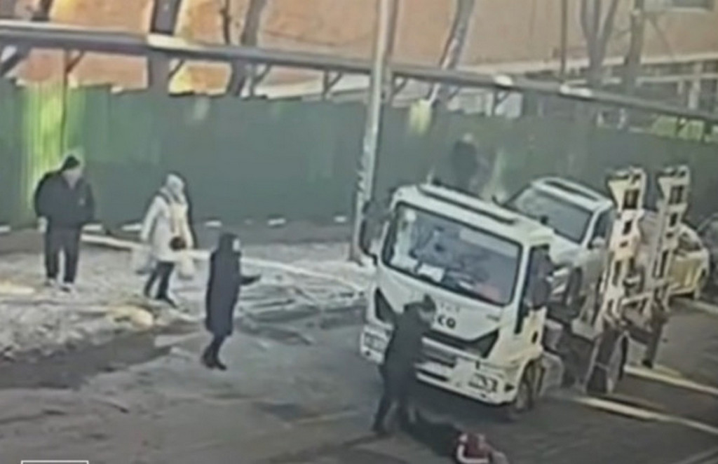 Вдарив водія евакуатора та залишив непритомним на морозі: у Києві судитимуть фітнес-тренера (ВІДЕО)