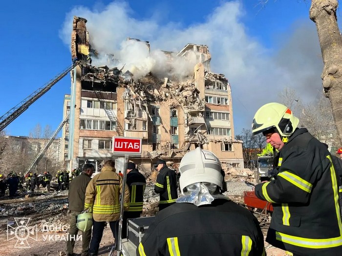 Російський удар по багатоповерхівках у Тернополі: 20 людей загинули, серед них – двоє дітей