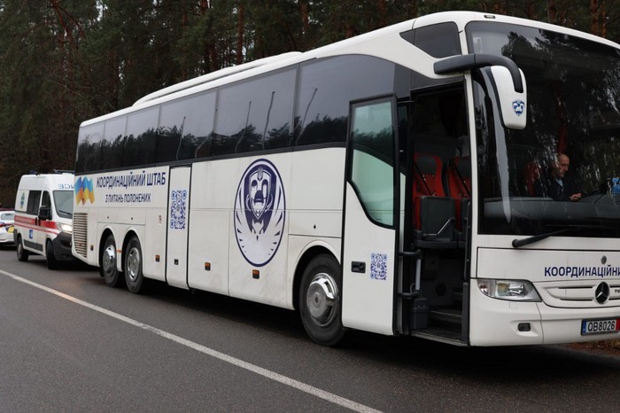 В Україну повернули 31 цивільного громадянина, які були ув’язнені у Білорусі