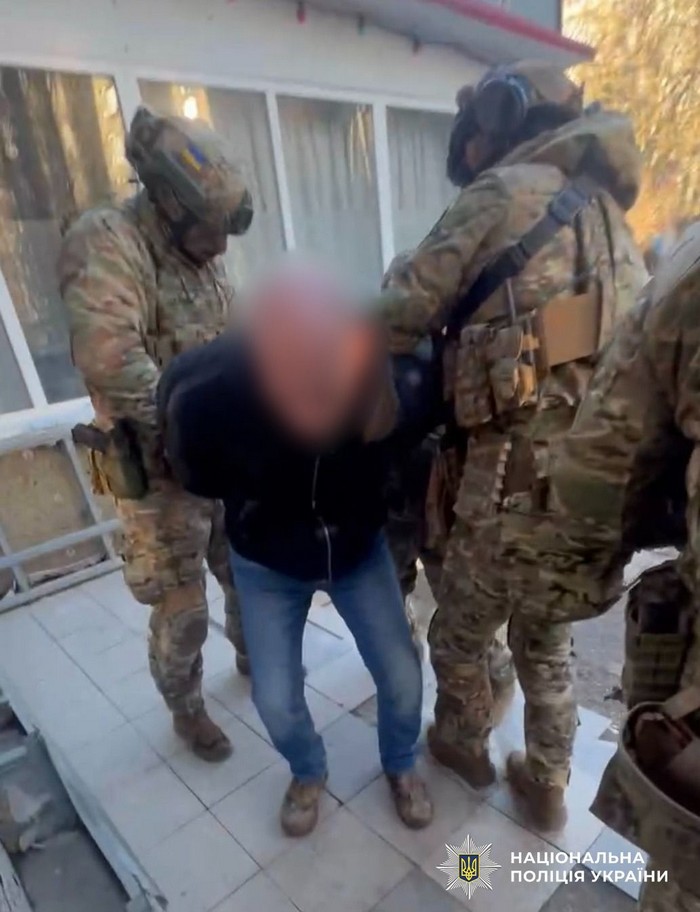 Поліцейські викрили 39-річного одесита в оборудках з боєприпасами та вибуховими речовинами