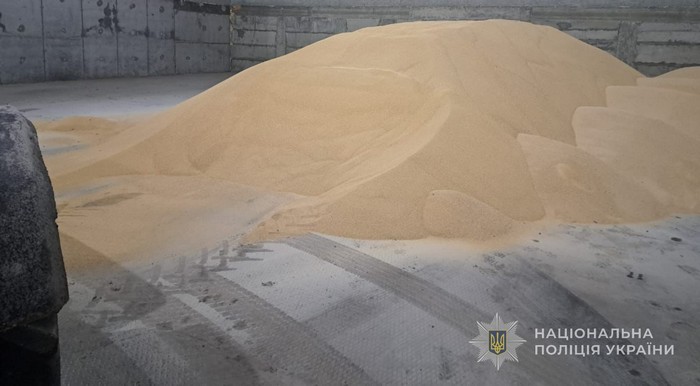 Перевізник викрав з підприємства соєву сировину на суму понад пів мільйона гривень