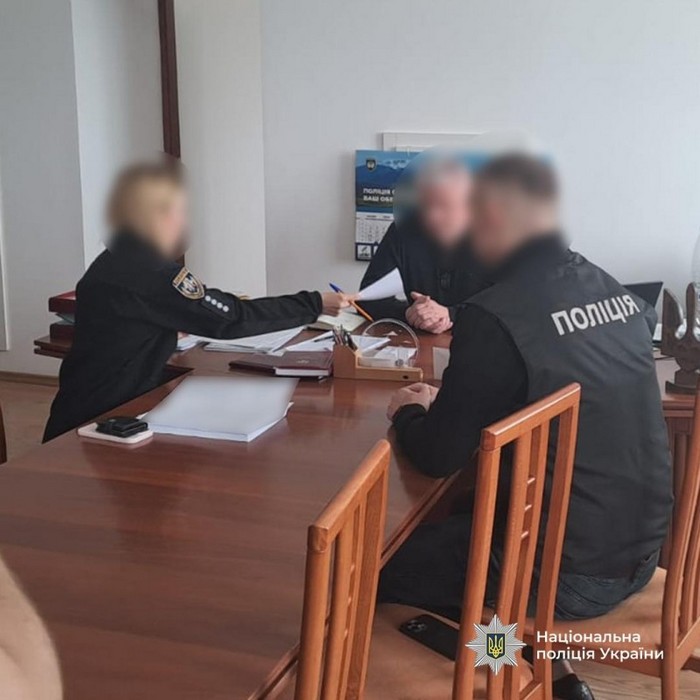 125 000 гривень «відкату» за підписання договору: викрито гендиректора медичного закладу Житомирщини