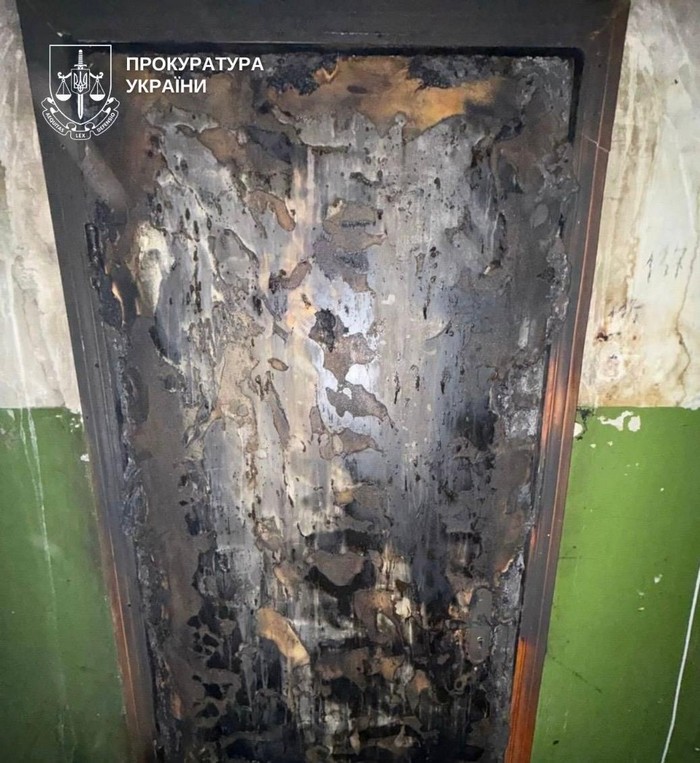 У Києві судитимуть жінку, яка через конфлікти підпалювала двері своїх знайомих
