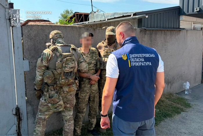 За $20 тис. обіцяв «вирішити питання» щодо відстрочки від мобілізації — у Дніпрі шахрай ошукував військовозобов’язаних