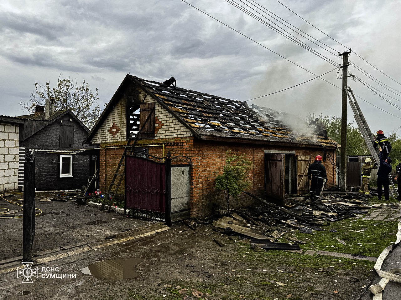 На Охтирщині вогнеборці ліквідували загоряння в житловому секторі