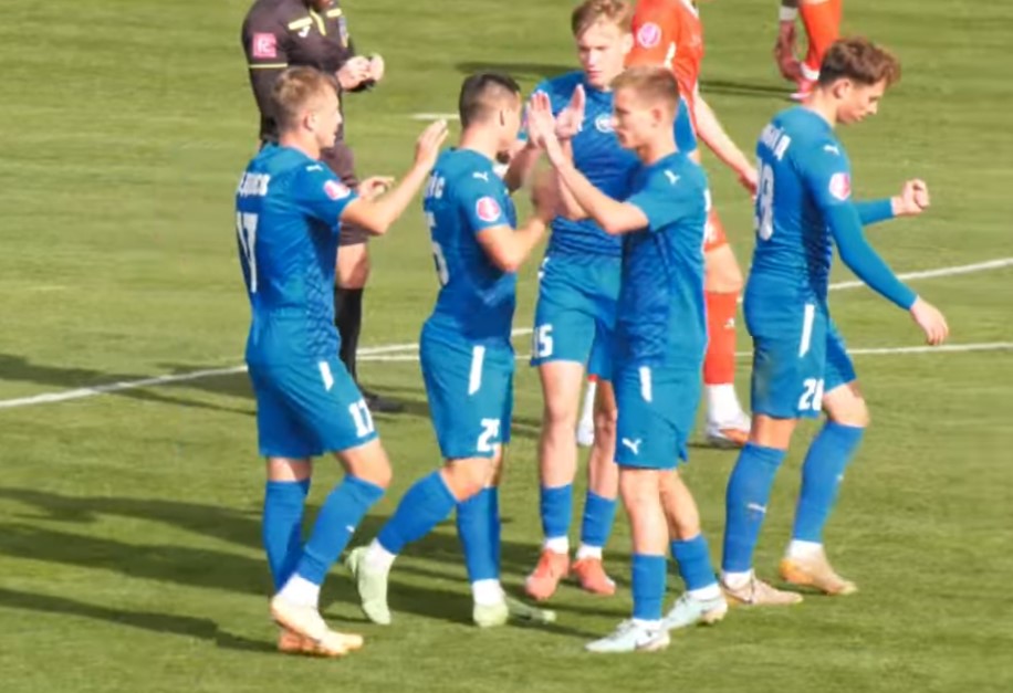 Сумська «Вікторія» обіграла аутсайдера