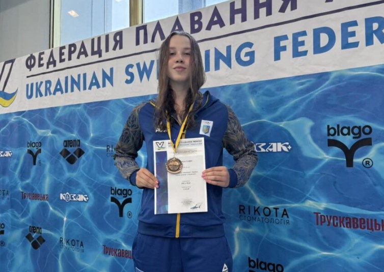Сумська плавчиня здобула медалі на чемпіонаті України