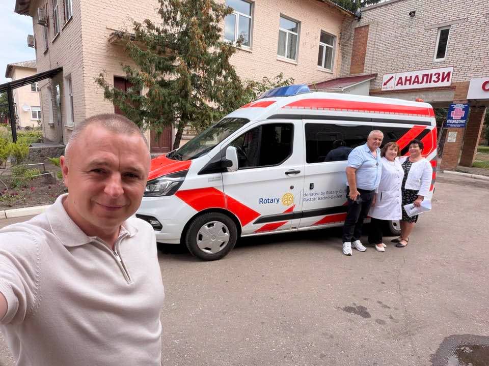 Недригайлівська лікарня отримала «швидку» від благодійників із Німеччини