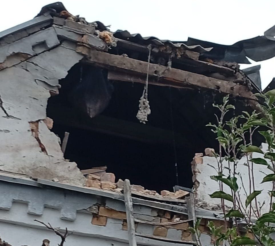 росія знову накрила Нікопольщину дронами й артилерією: пошкоджені підприємства та будинки. Є руйнування і у Дніпрі