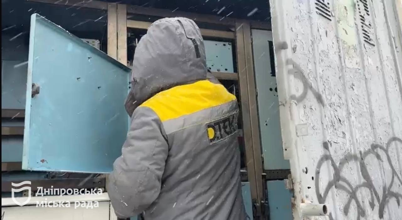 У Дніпрі міська влада разом із енергетиками робить усе можливе, щоб надати комунальні послуги мешканцям Лівобережжя у повному обсязі